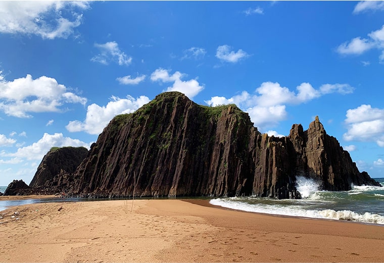 立岩
